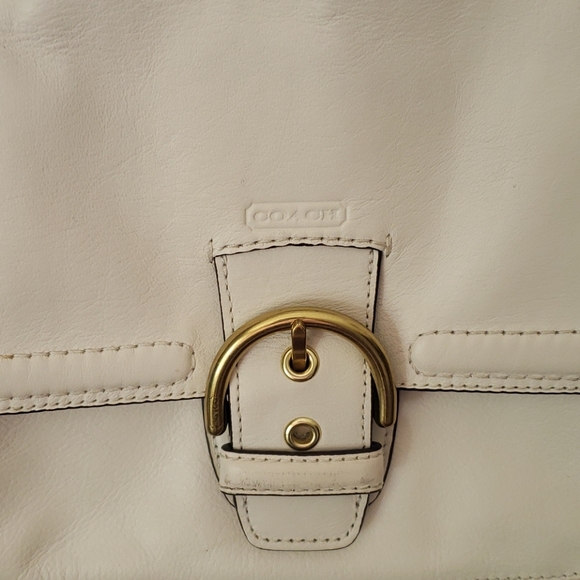 Coach purse, white leather, champagne lining - Picture 10 of 10